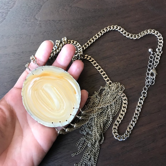 Jewelry - Large chain fringe boho stone necklace